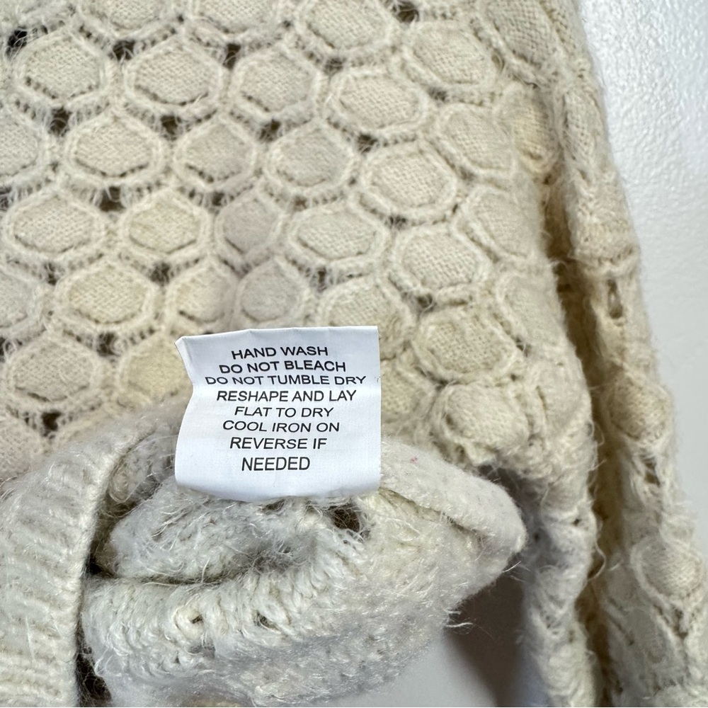 Pink Martini Fuzzy Cropped Cream Wool Blend Sweater - Size Medium - Picture 5 of 9